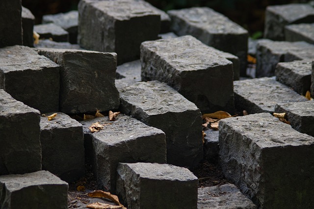 Tańszy zamiennik kostki brukowej - co zamiast niej?